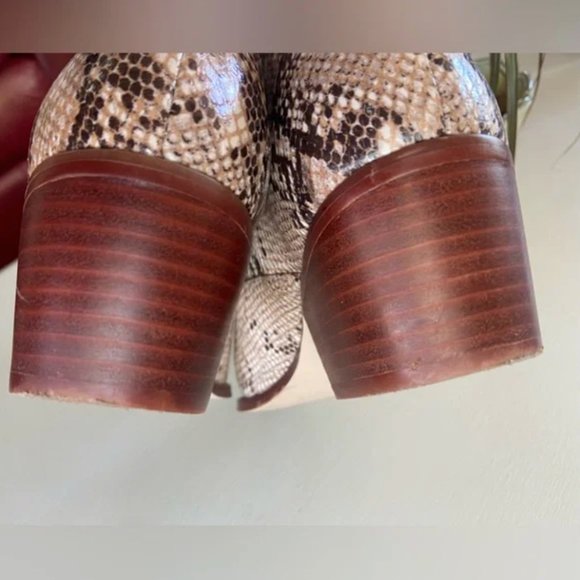 EUC Anthropologie Marion Python Ankle Bootie Size 8 - Picture 7 of 7